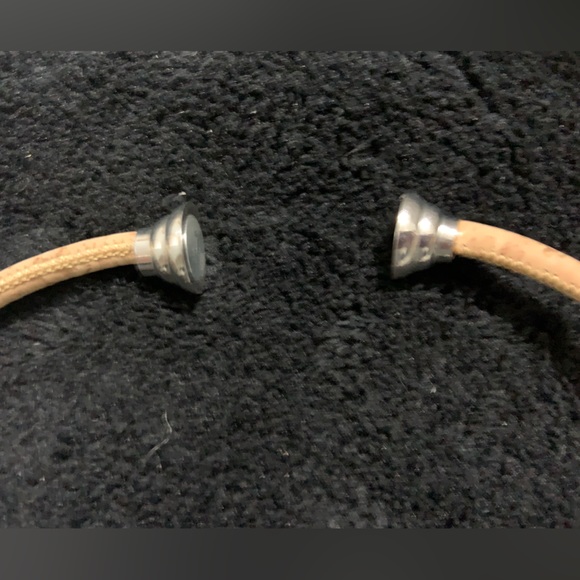 Cork necklace with magnetic clasp - Picture 3 of 4